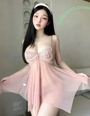 Duyenn Hipp / duyenn.hipp nude photo #2116