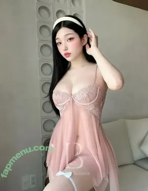 Duyenn Hipp / duyenn.hipp nude photo #2126