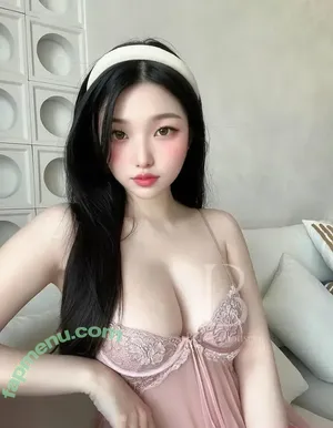 Duyenn Hipp / duyenn.hipp nude photo #2142