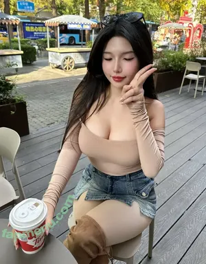 Duyenn Hipp / duyenn.hipp nude photo #2176