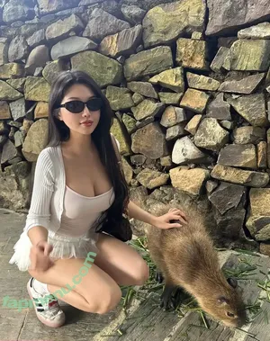 Duyenn Hipp / duyenn.hipp nude photo #2256