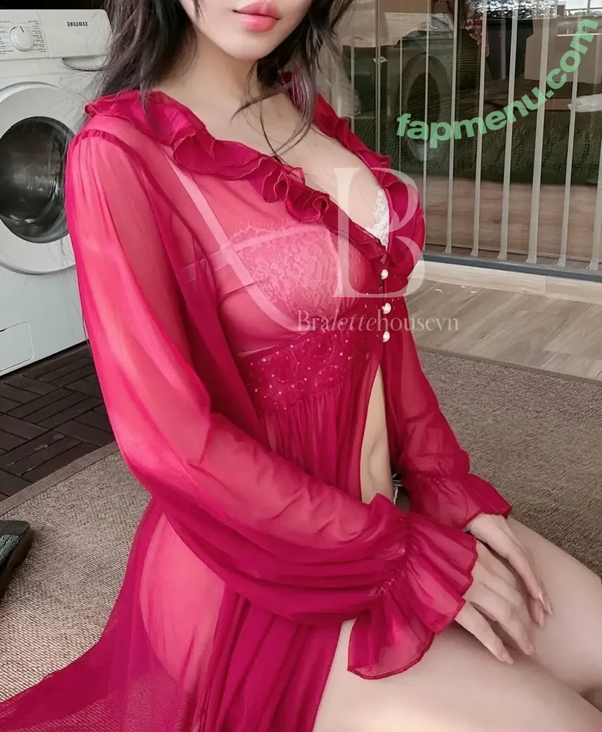 Duyenn Hipp nude photo #2010 (duyenn.hipp)