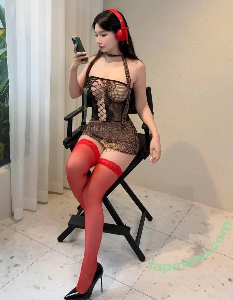 Duyenn Hipp nude photo #2063 (duyenn.hipp)