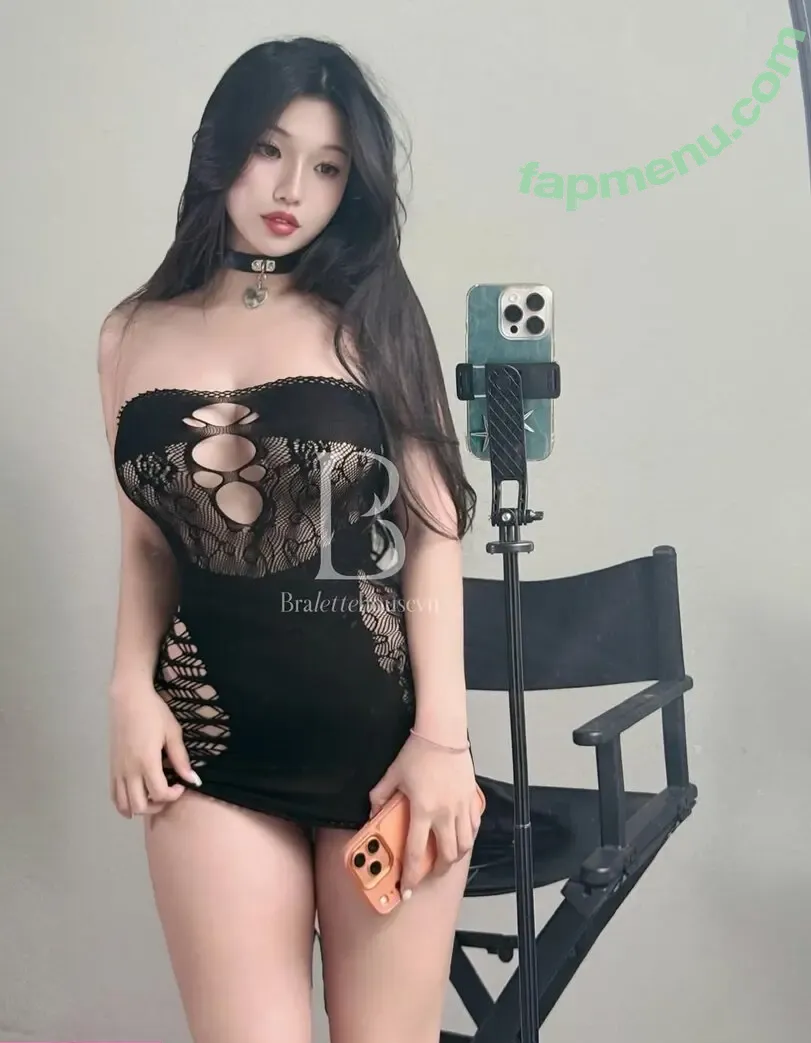 Duyenn Hipp nude photo #2094 (duyenn.hipp)