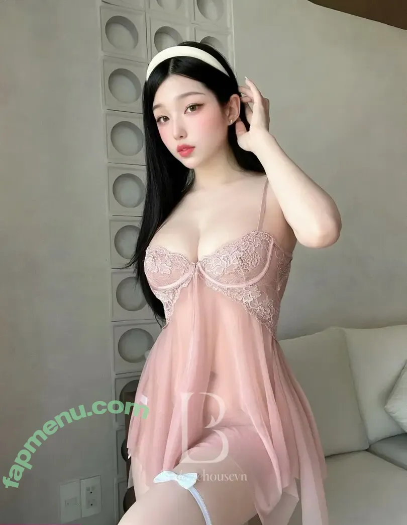 Duyenn Hipp nude photo #2126 (duyenn.hipp)