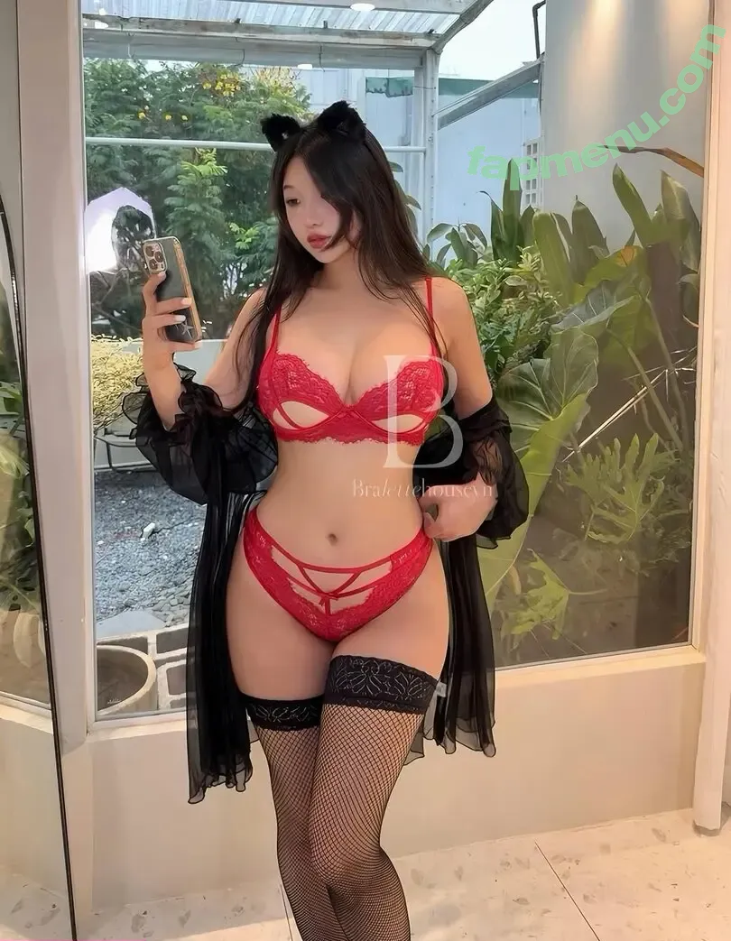 Duyenn Hipp nude photo #2134 (duyenn.hipp)