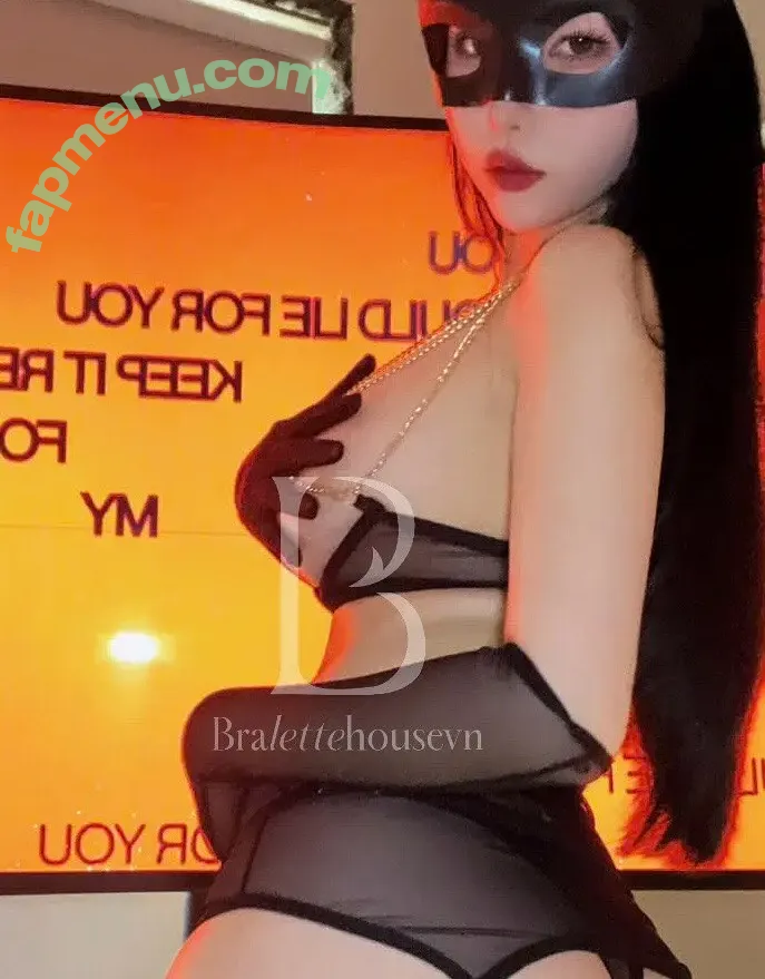 Duyenn Hipp nude photo #2156 (duyenn.hipp)