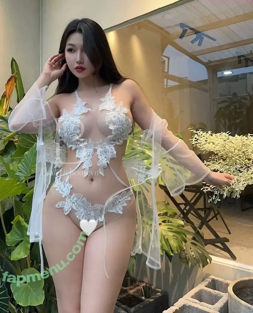 Duyenn Hipp nude photo #2163 (duyenn.hipp)