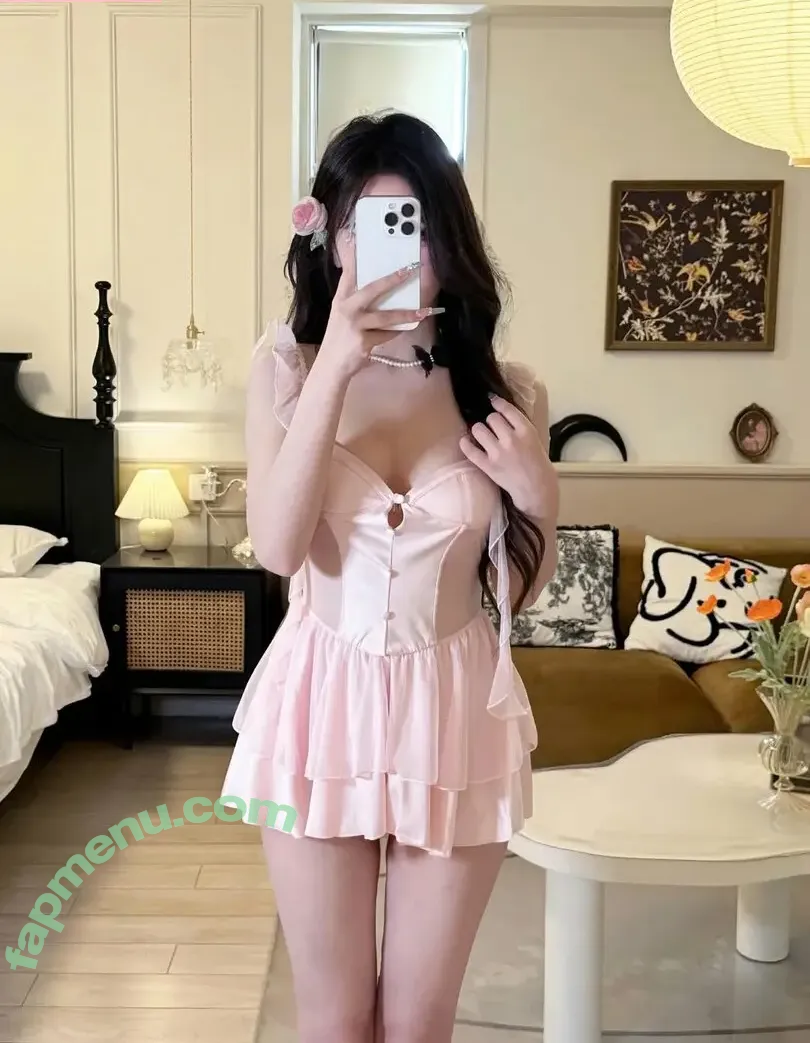 Duyenn Hipp nude photo #2239 (duyenn.hipp)