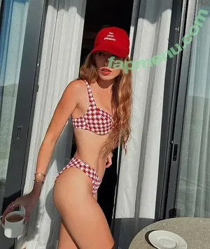 Duygu Özaslan / duyguozaslan nude photo #0023