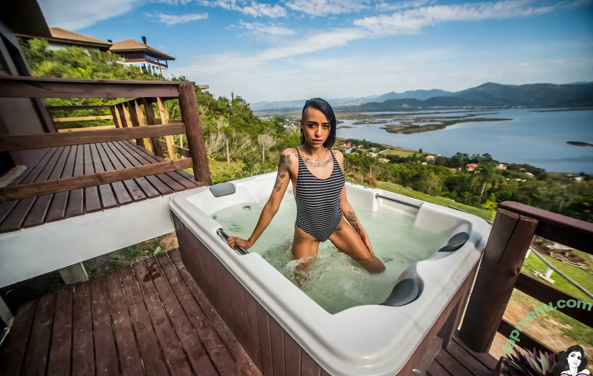 DWWG nude photo #0015 (dwwgsg / dwwgsuicide)