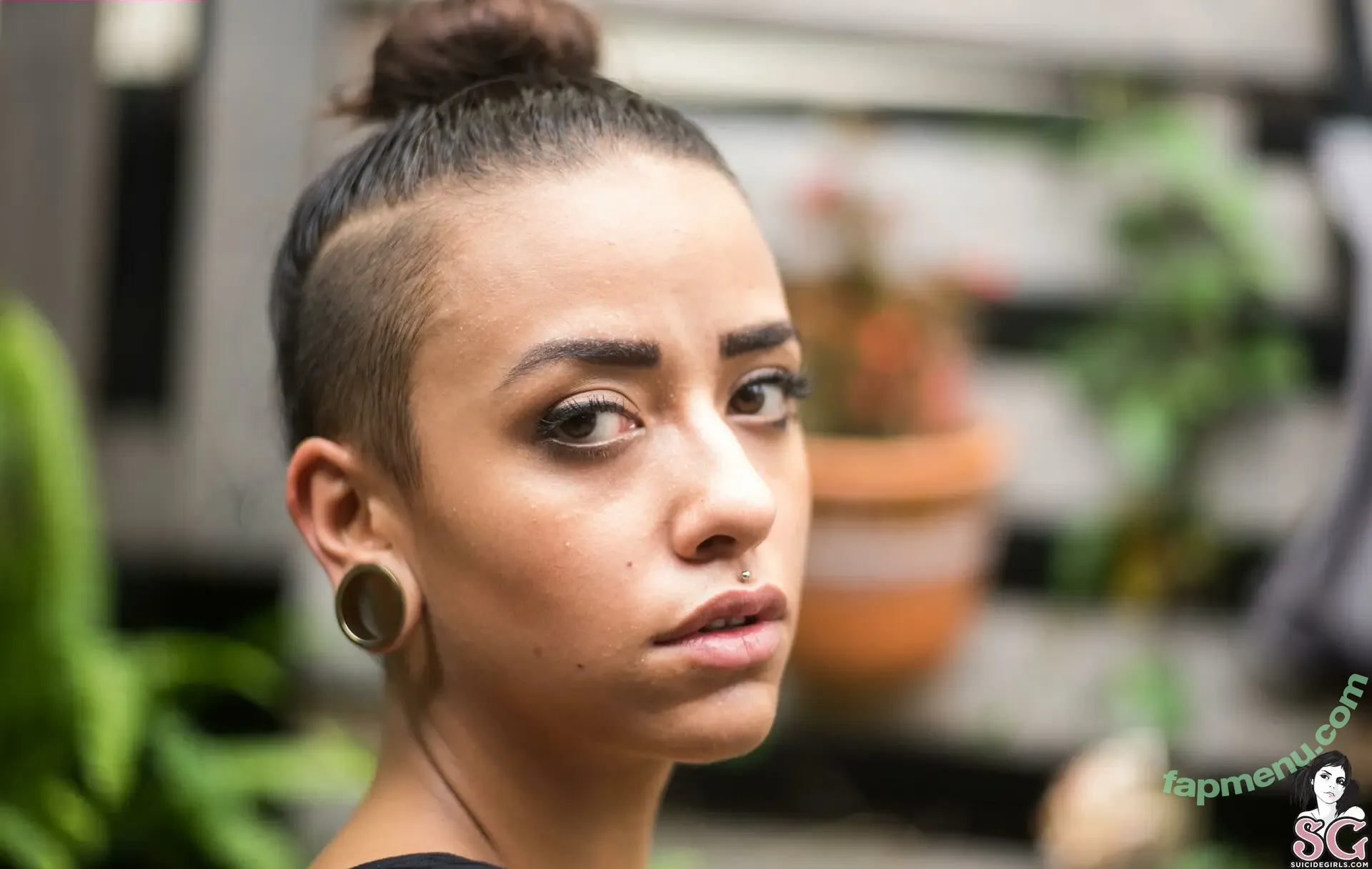 DWWG nude photo #0055 (dwwgsg / dwwgsuicide)