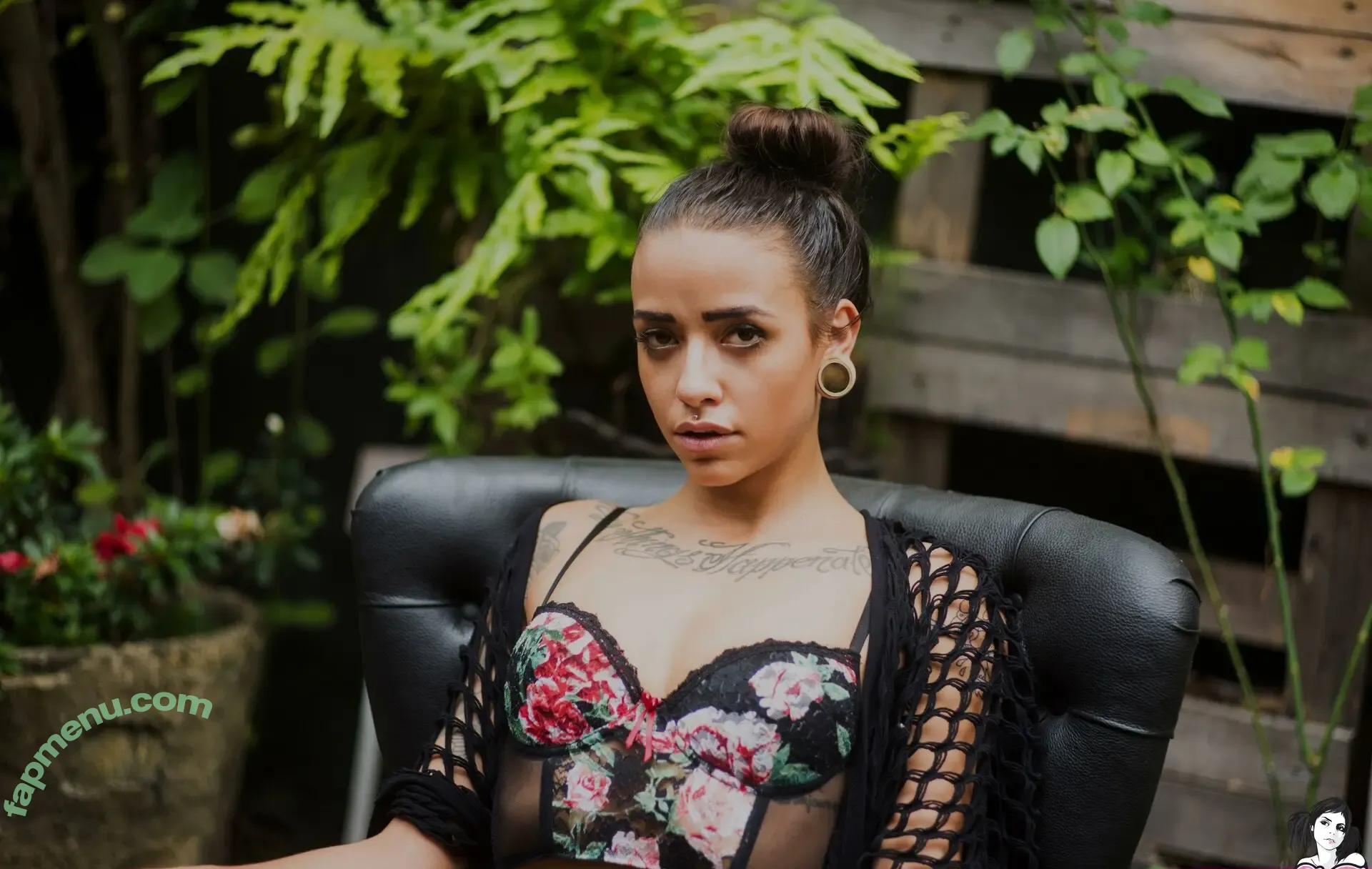 DWWG nude photo #0058 (dwwgsg / dwwgsuicide)