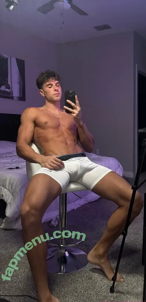 dylan.nichols13 nude photo #0011 (dylan.nichols13)