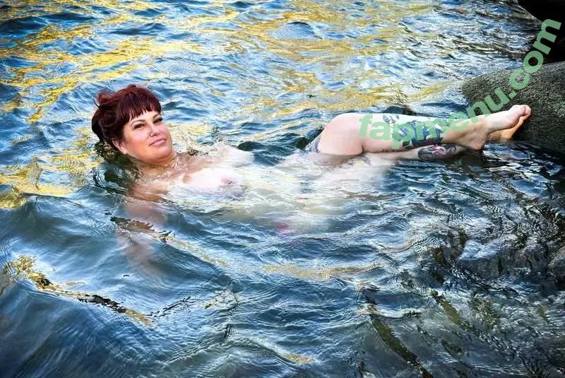 Dyna_hoe nude photo #0046 (Dyna Hoe)