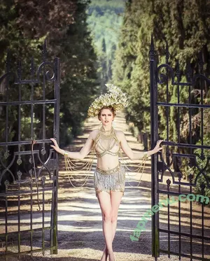 E. Fletcher / emilystellafletcher nude photo #0054