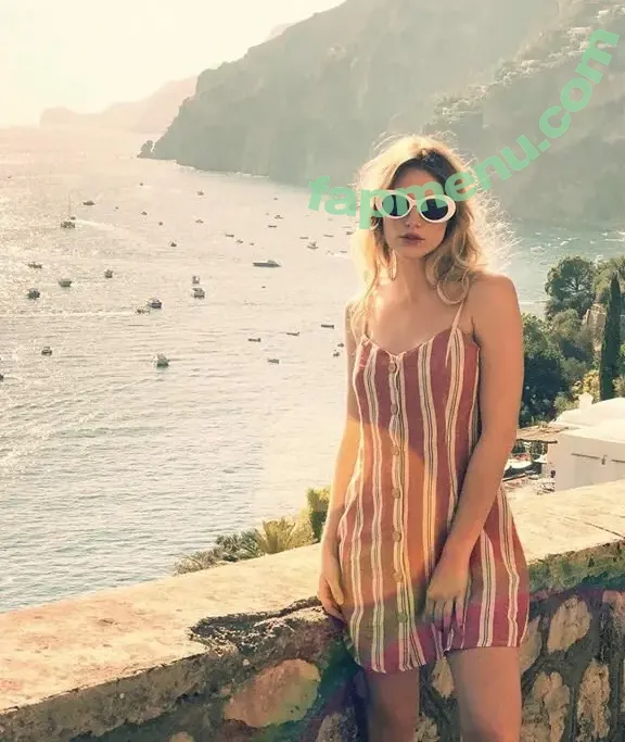 E. Fletcher nude photo #0024 (emilystellafletcher)