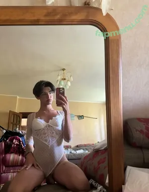 e_l_i9_a / eliiia_a nude photo #0032