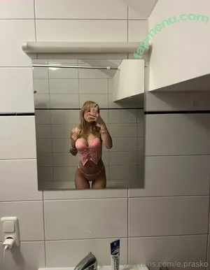  nude photo #0022