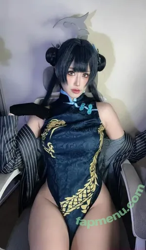 Earnieshime / Earnies.h nude photo #0023