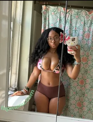 earth2daya777 nude photo #0011