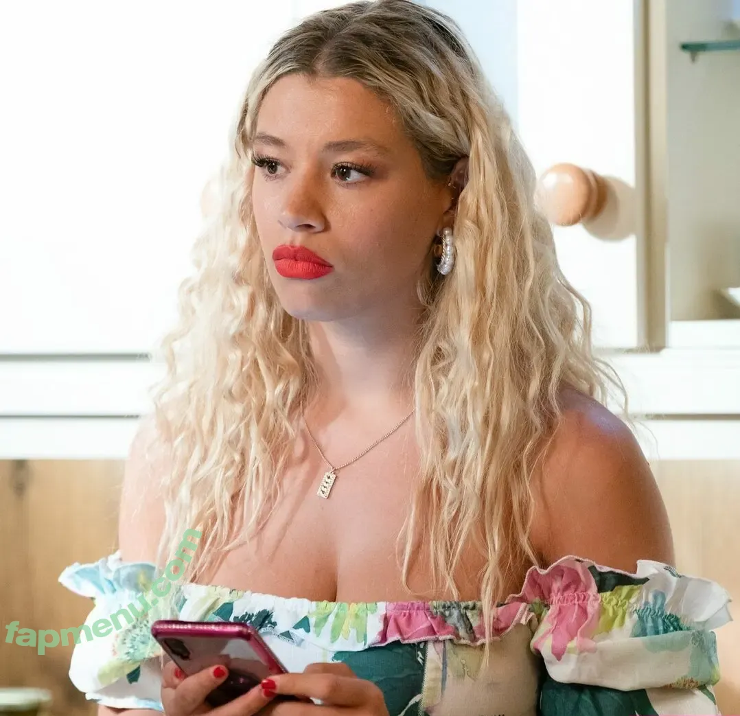 EastEnders Babes nude photo #0019 (eastendersbabes / jacjossa)