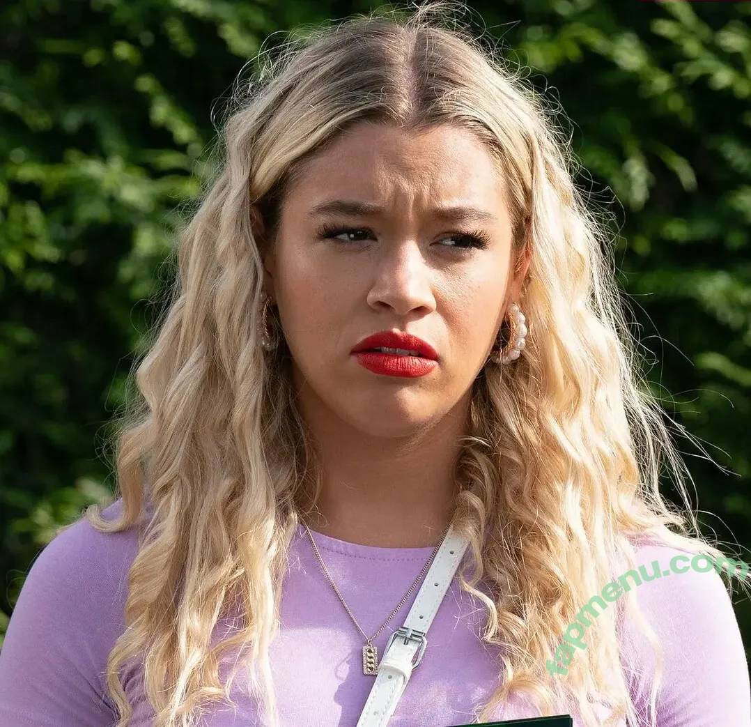 EastEnders Babes nude photo #0021 (eastendersbabes / jacjossa)