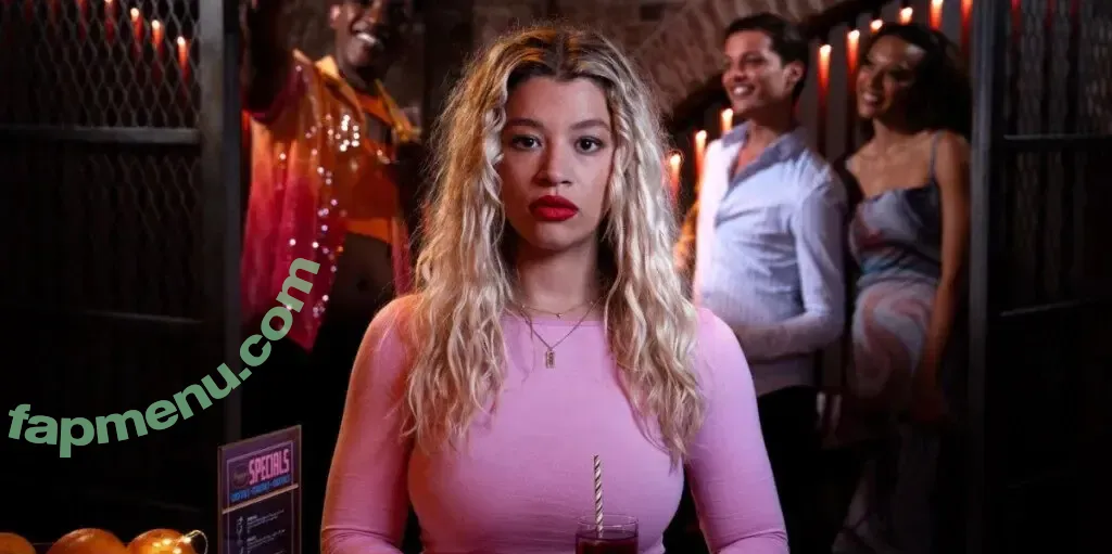 EastEnders Babes nude photo #0022 (eastendersbabes / jacjossa)