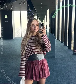 easyemi / easyemii nude photo #0017