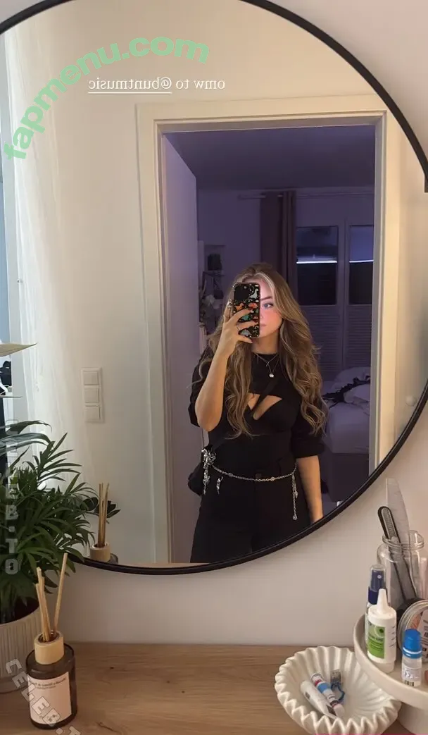 easyemi nude photo #0009 (easyemii)