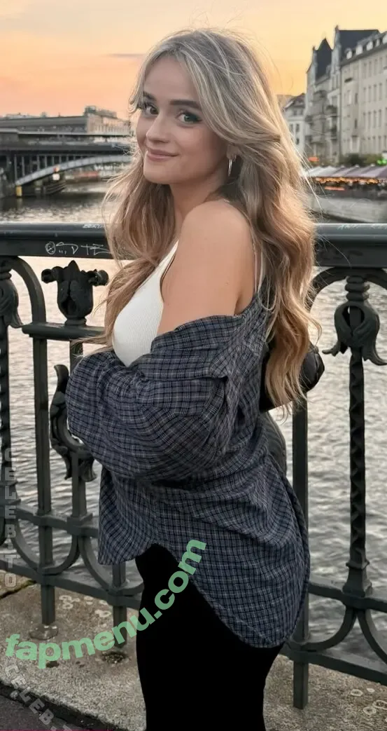 easyemi nude photo #0022 (easyemii)