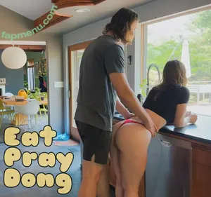 Eat Pray Dong / EPDTravels / eatpraydong nude photo #0006