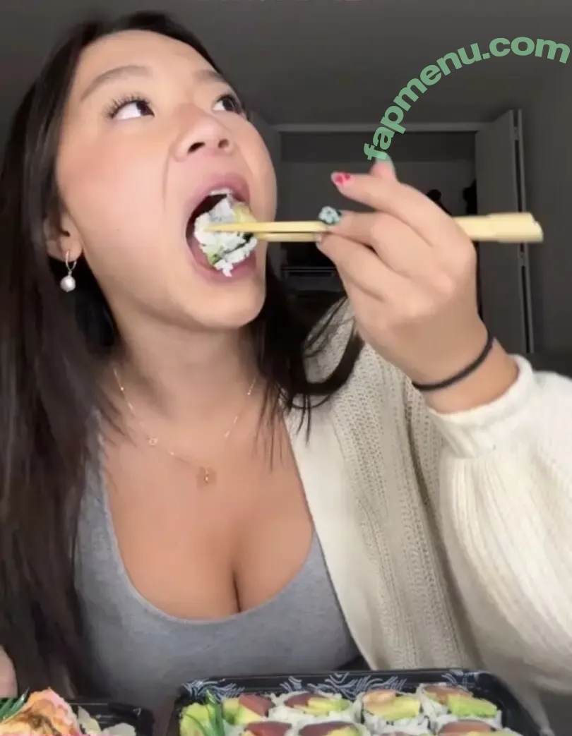 eatingalonediaries nude photo #0098 (khaleesi420eats)