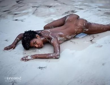 Ebonee Davis / eboneedavis nude photo #0047