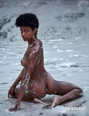 Ebonee Davis / eboneedavis nude photo #0050