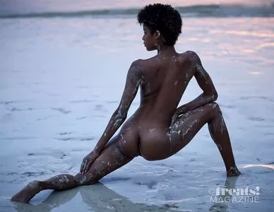 Ebonee Davis / eboneedavis nude photo #0057