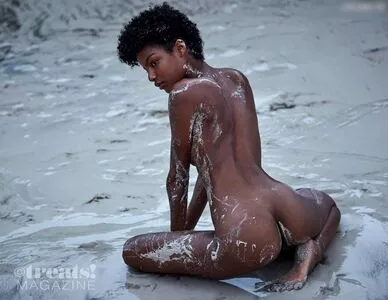 Ebonee Davis / eboneedavis nude photo #0062