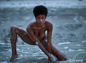 Ebonee Davis / eboneedavis nude photo #0165