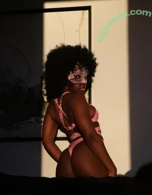 ebonybutts / realebonyb nude photo #0014