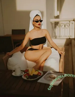 Ece Ronay / Eceronayofficial nude photo #0185