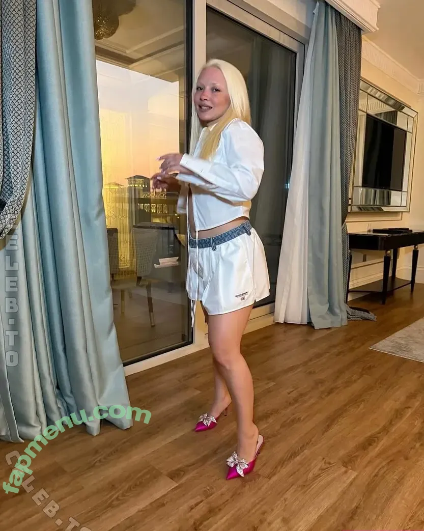 Ece Seckin nude photo #0027 (Eceseckin)