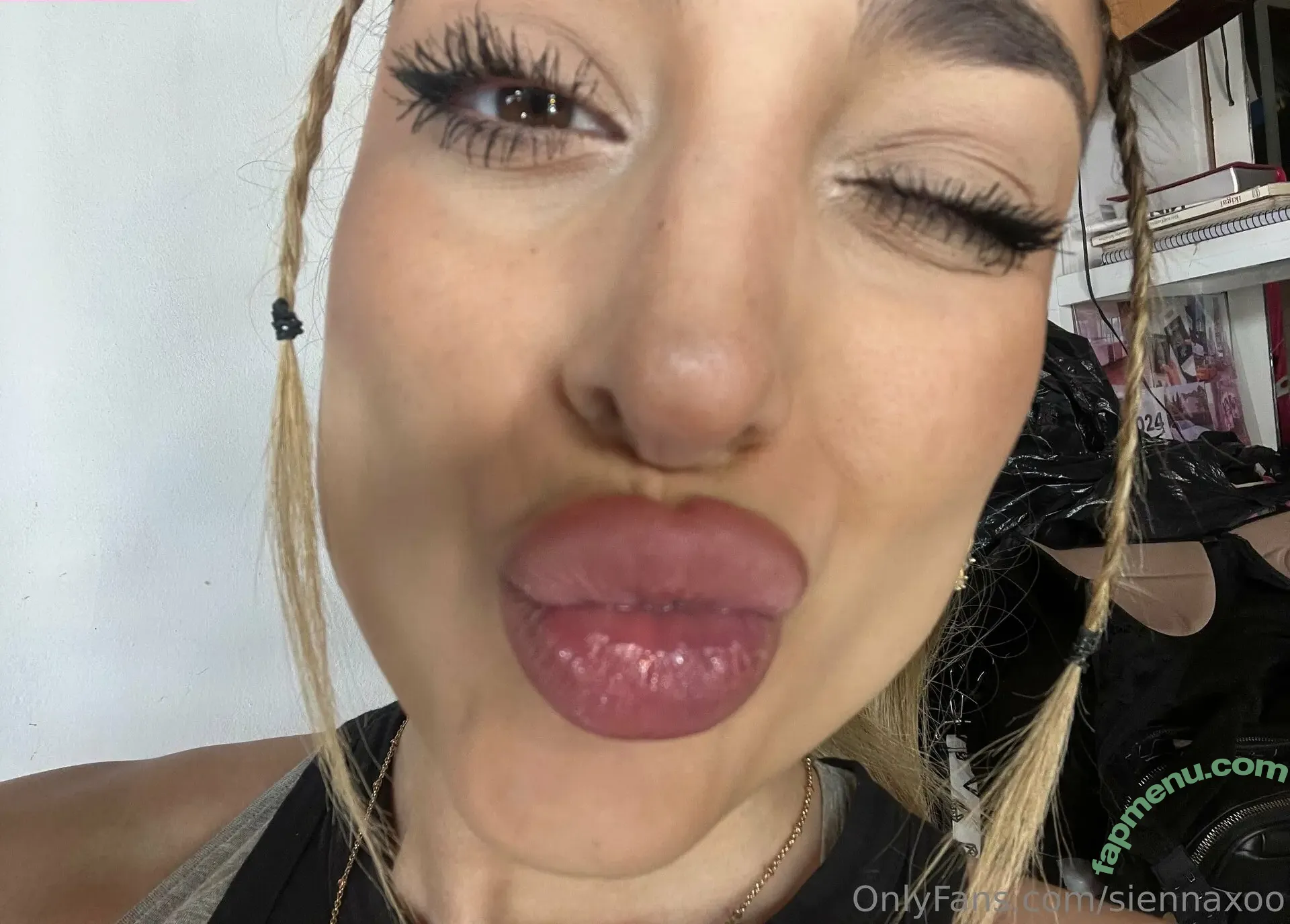 Eclair Clair nude photo #0003 (eclair.clair / eclair4claire)