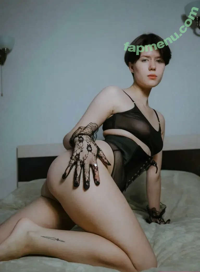 Ecoprettinesss nude photo #0006 (prettiness1112)