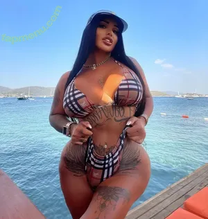 eda_esmr / EdaEsmr / eda.alboya.5 / edaeesmer / edaesmrr nude photo #0036