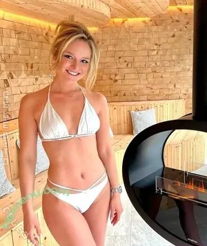 Edameeey / EdameyHugentobler nude photo #0089