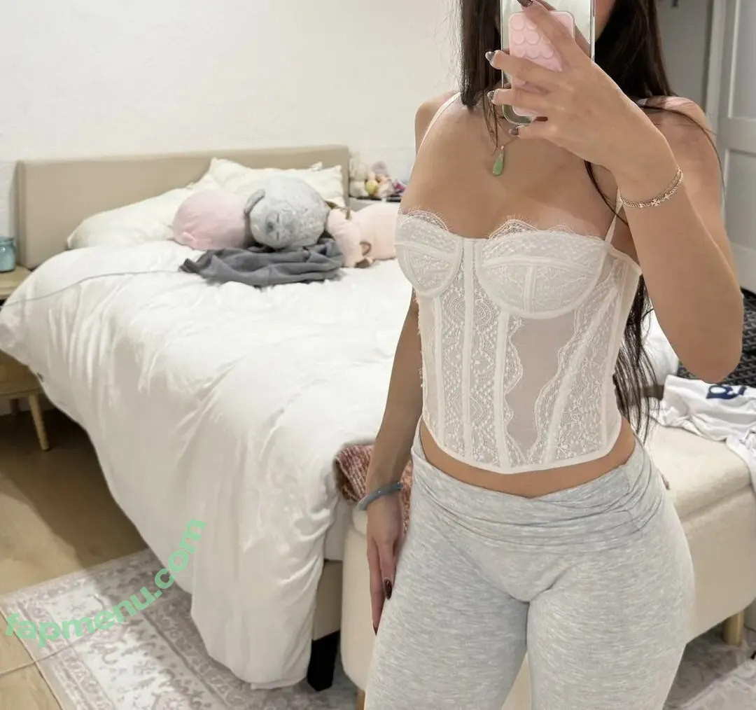 Eden Luong nude photo #0315 (edenmluong)