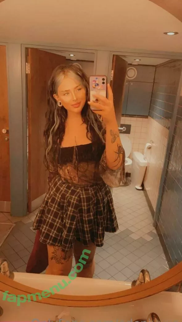 edenivyxo nude photo #0079 (edenivyxx)