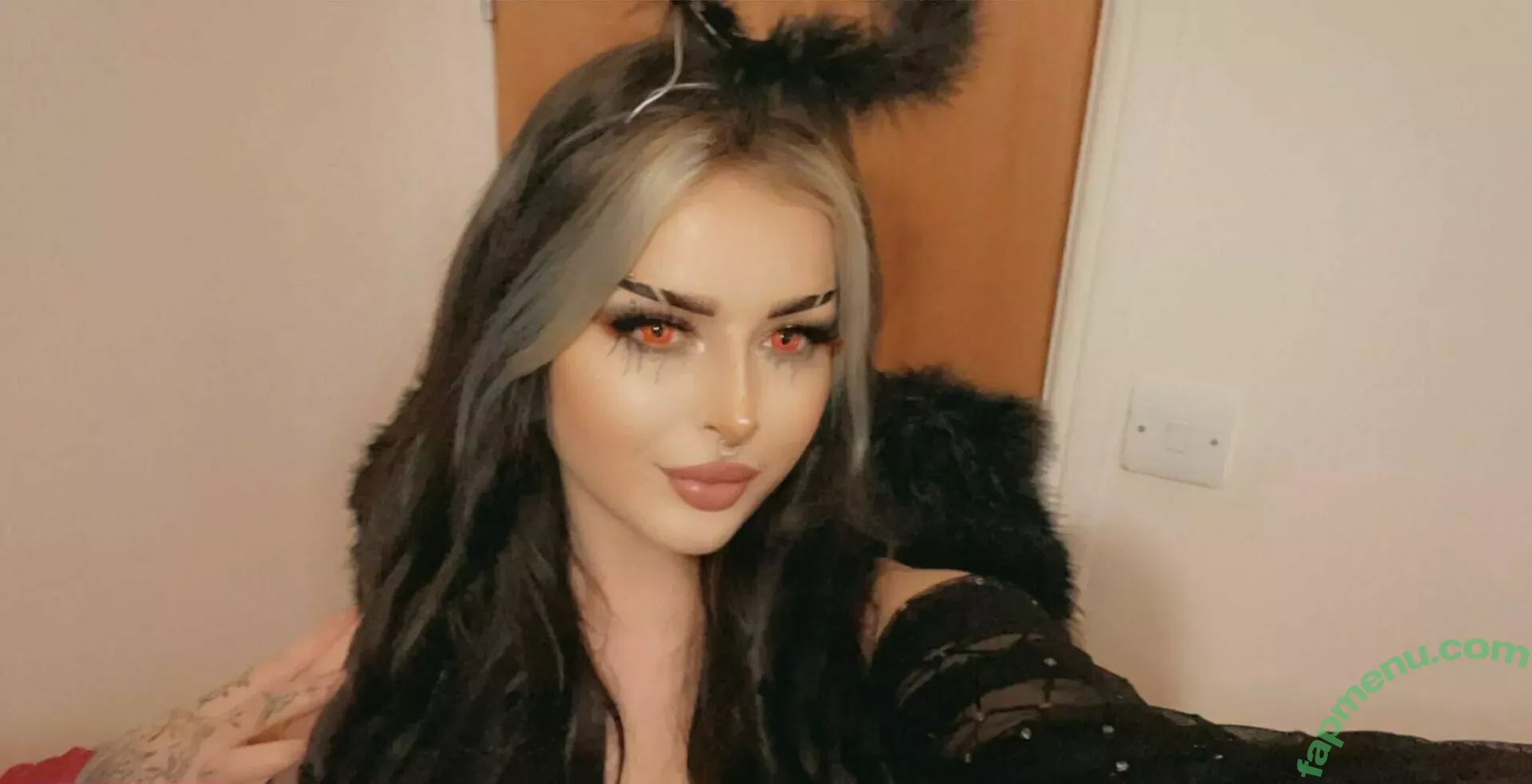 edenivyxo nude photo #0105 (edenivyxx)