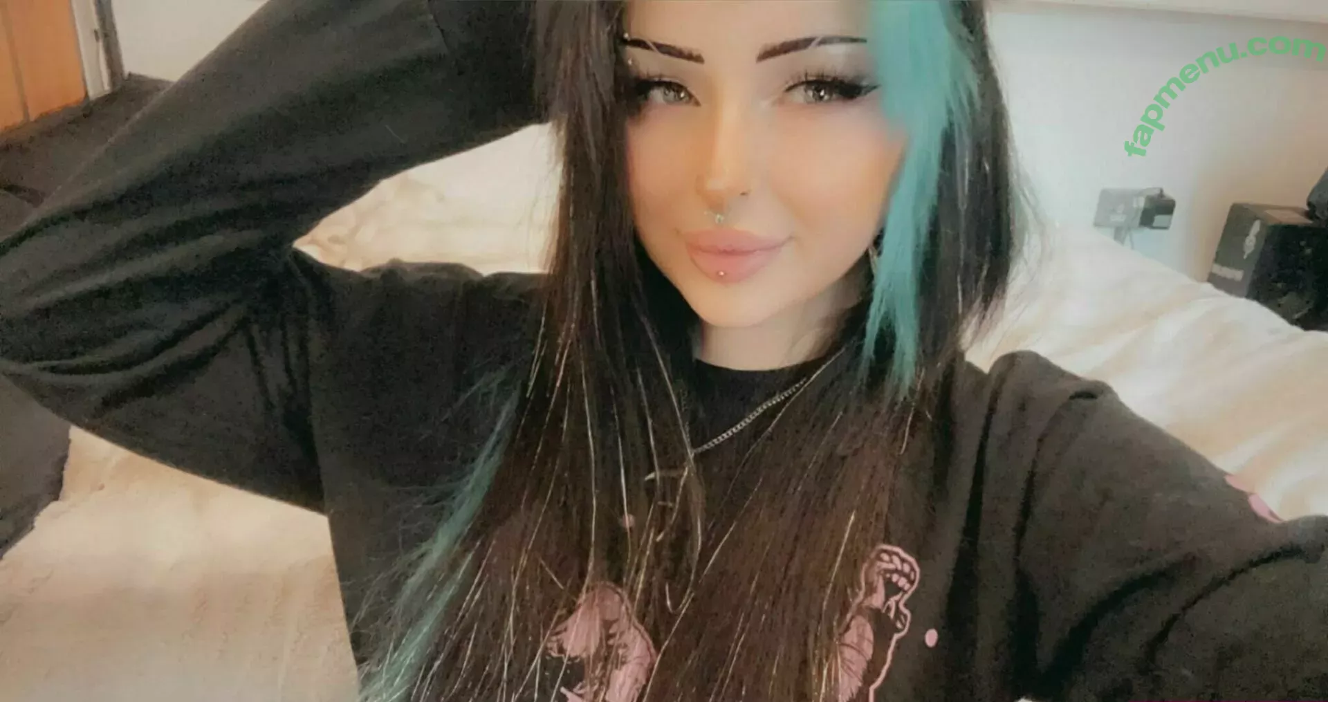 edenivyxo nude photo #0342 (edenivyxx)