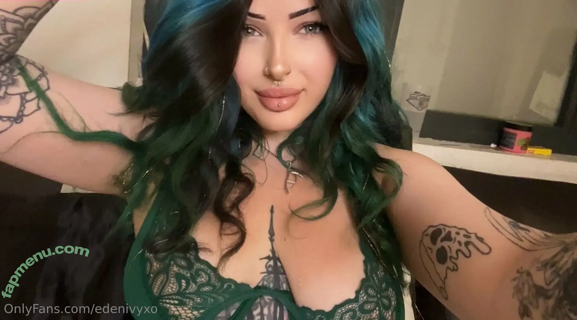 edenivyxo nude photo #0566 (edenivyxx)